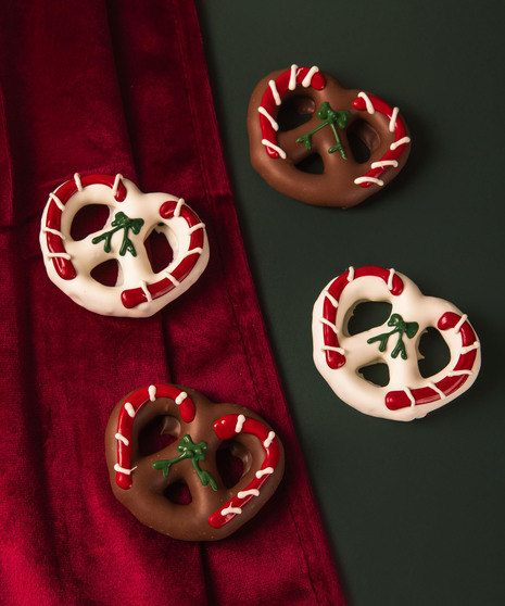 Sweet Shop USA Holiday Chocolate Covered Pretzels 4pc