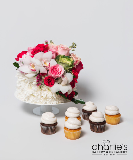 Blooming Confections Floral Cake w/ Cupcakes