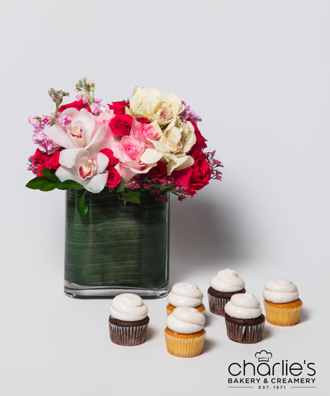 Blooming Confections Deluxe w/ Cupcakes