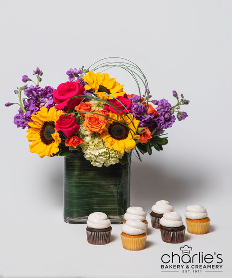 Blooms & Bakes Deluxe w/ Cupcakes