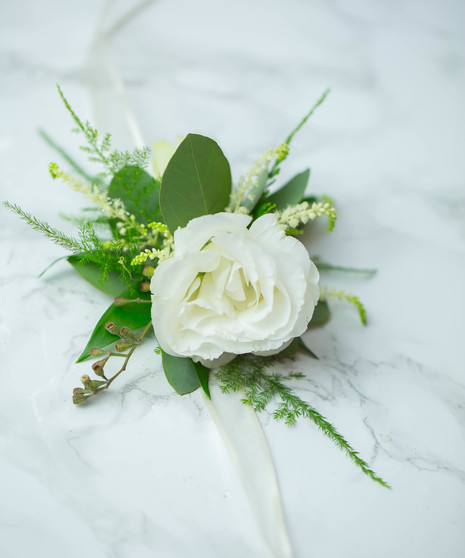 Minimalist Corsage